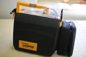 herzebergershistory-defibrillator-01